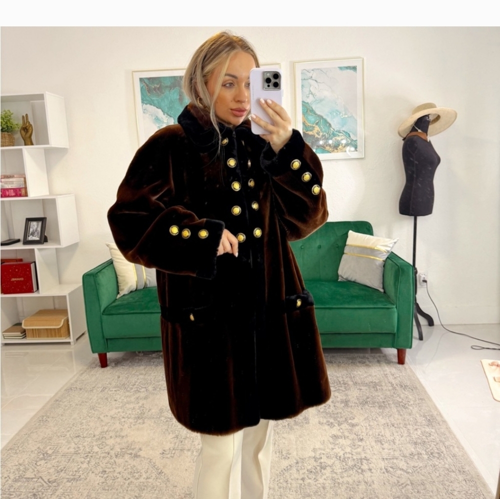 St. John. Elegant black/brown Teddy bear coat size Large